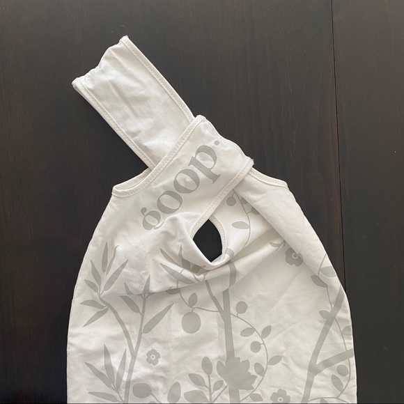 Two Goop Canvas Shopping Bags - Picture 5 of 5